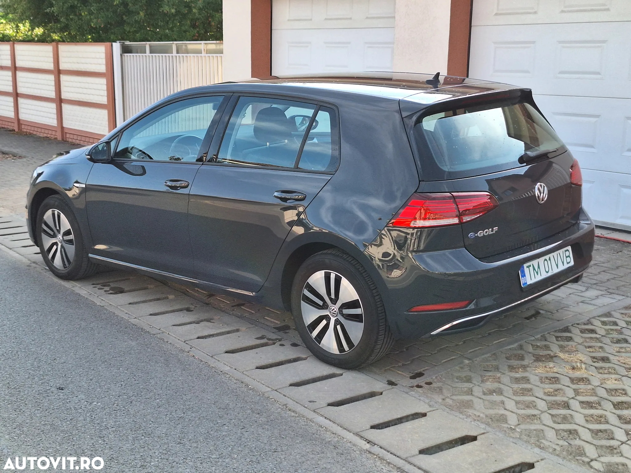 Volkswagen e-Golf - 8