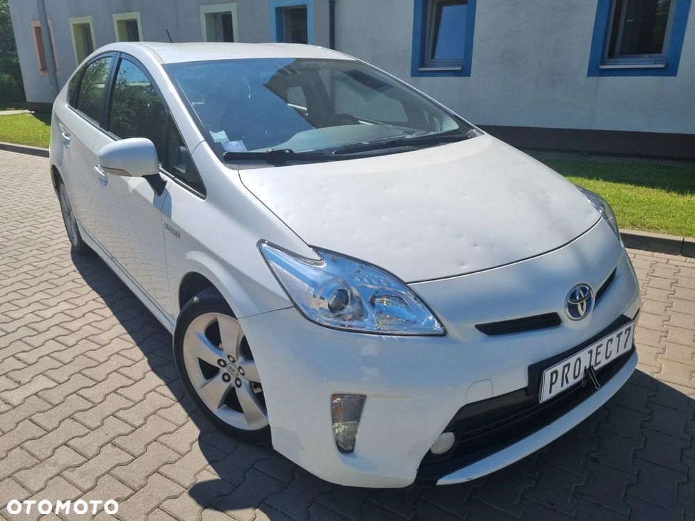 Toyota Prius (Hybrid) Executive - 24