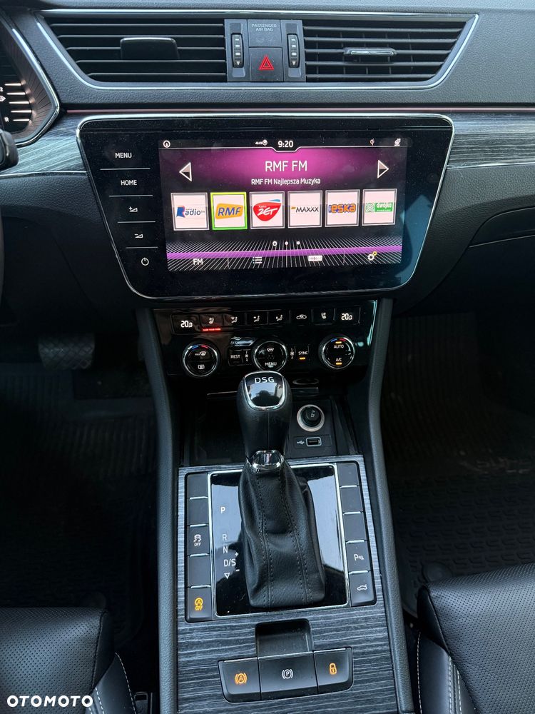 Skoda Superb 2.0 TDI DSG Premium Edition - 19