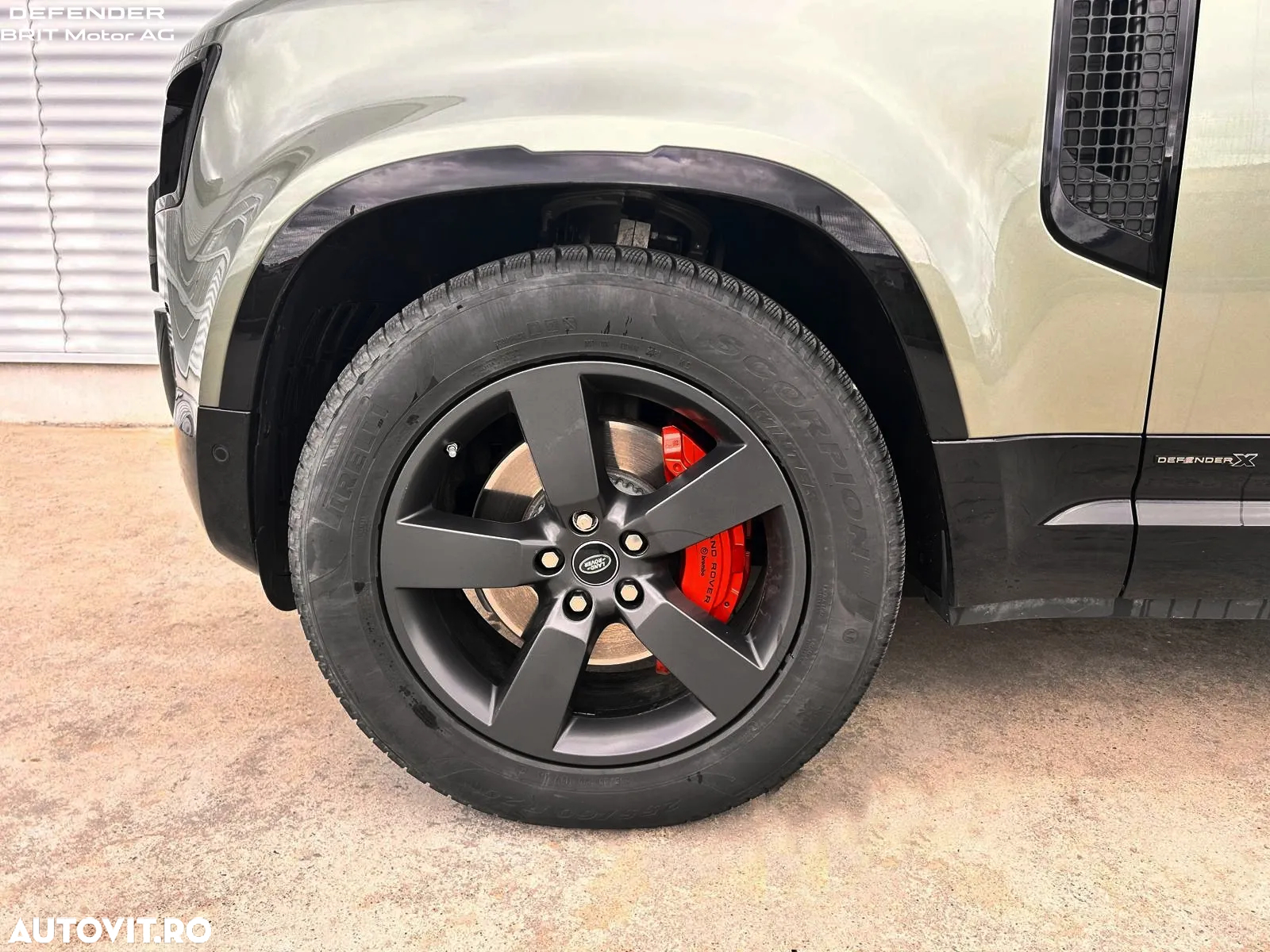 Land Rover Defender 110 3.0D 300 MHEV X - 4