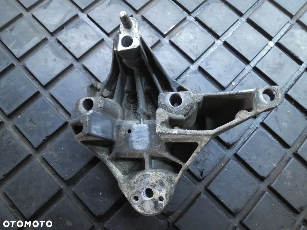 RENAULT KANGOO I 1.5DCI ŁAPA WSPORNIK MOCOWANIE SILNIKA 101849 - 2