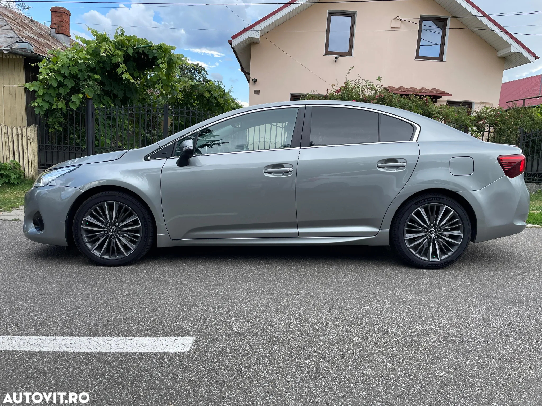 Toyota Avensis 2.0 D-4D Executive - 2