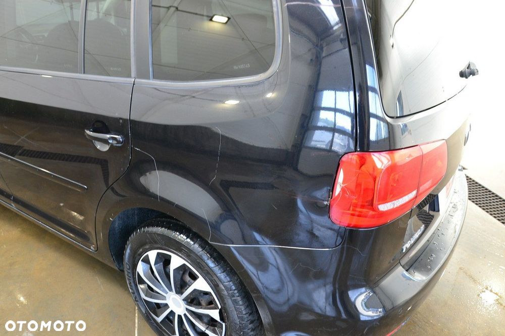 Volkswagen Touran - 17