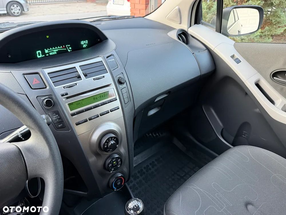 Toyota Yaris 1.33 Luna - 19