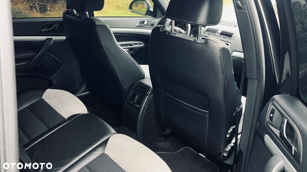 Skoda Octavia 2.0 TDI DPF RS DSG - 11