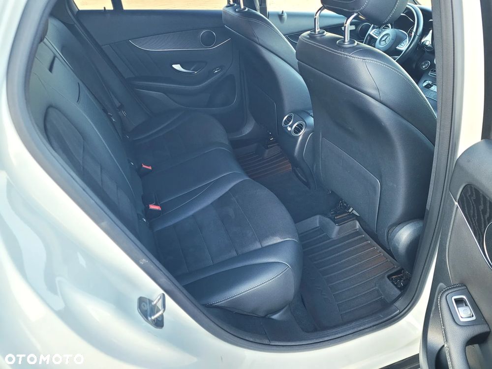 Mercedes-Benz GLC - 23