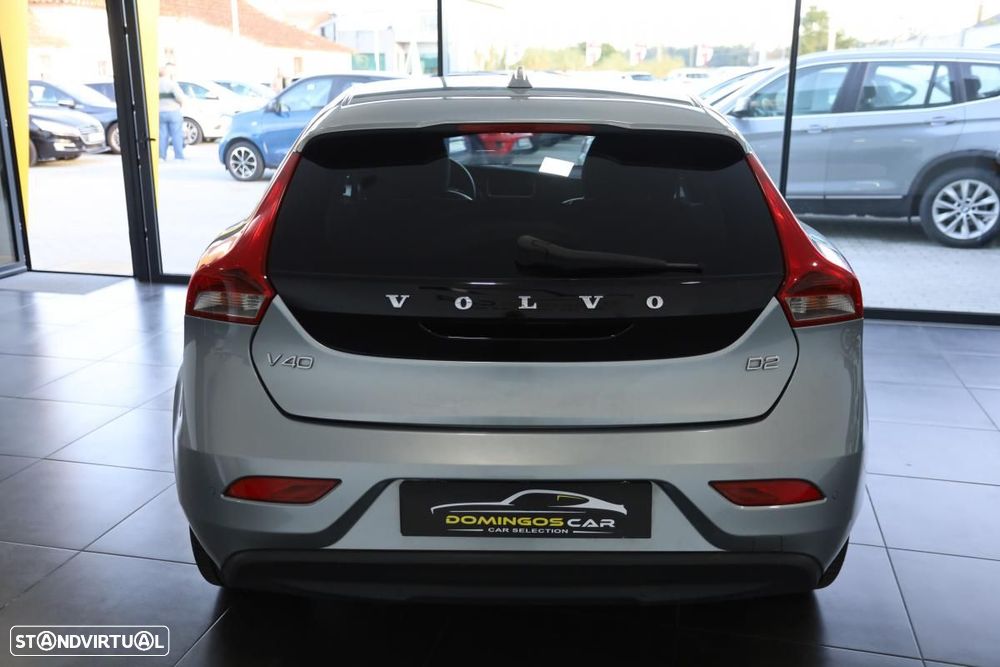 Volvo V40 2.0 D2 Kinetic - 6