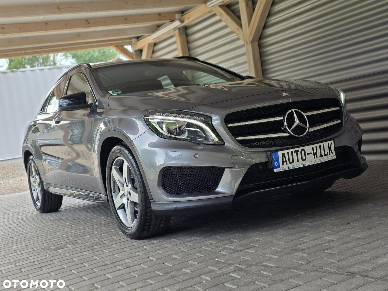 Mercedes-Benz GLA - 1