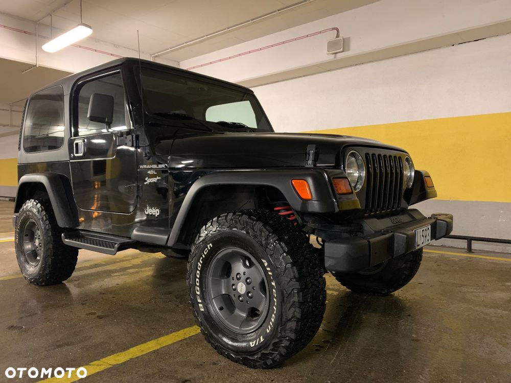 Jeep Wrangler - 16
