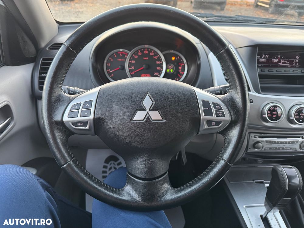 Mitsubishi L200 Pick Up 4x4 Autm. Intense Double Cab - 13