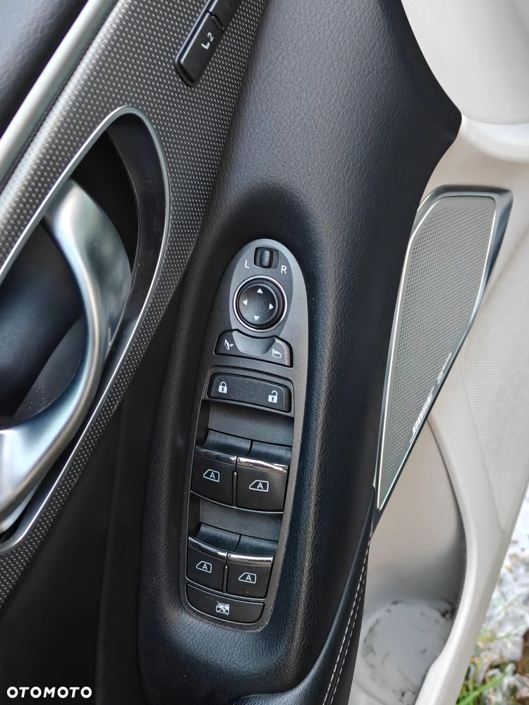 Infiniti Q50 2.0t Premium Sound Studio by Bose - 12