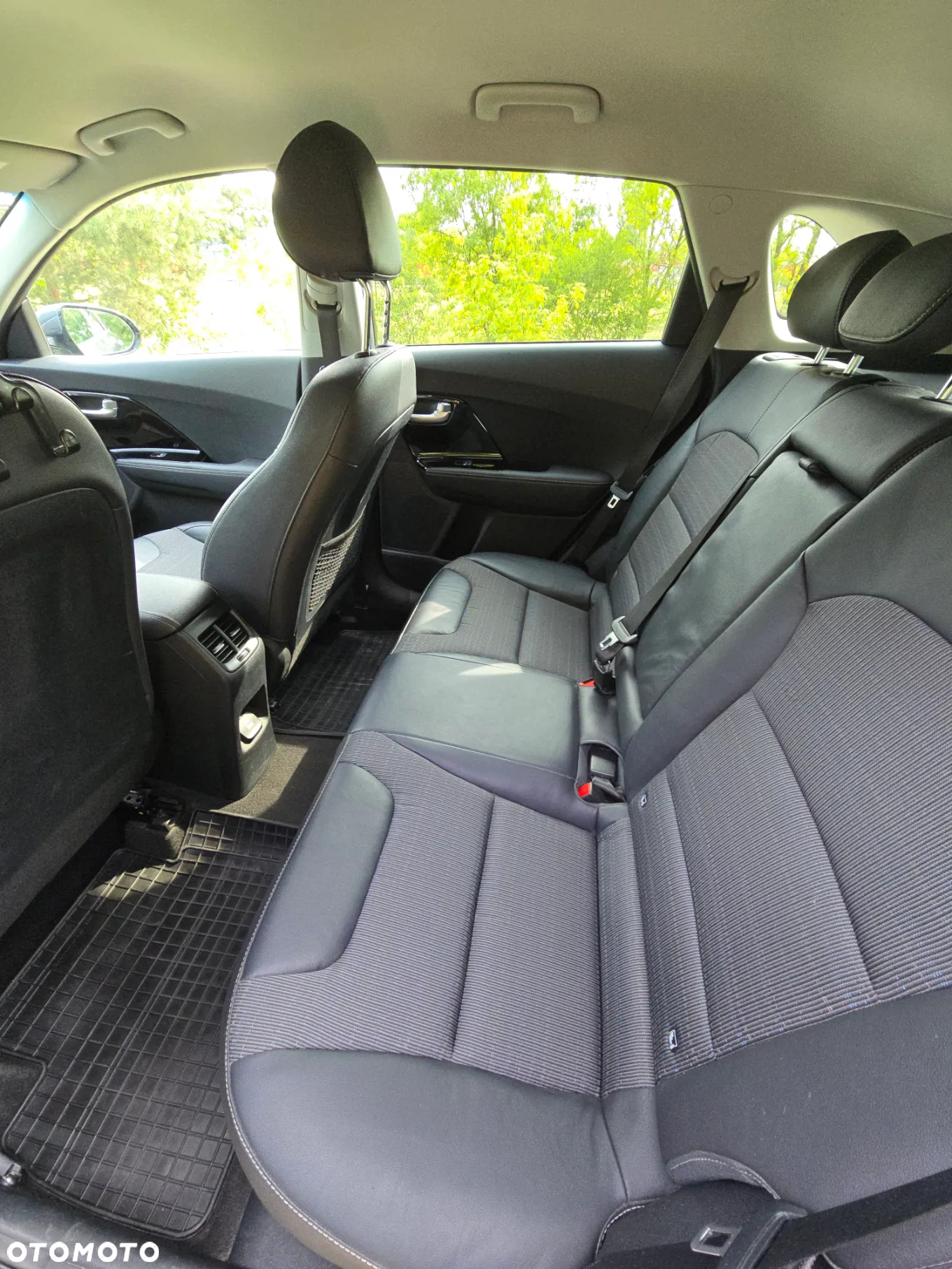 Kia Niro 1.6 GDI Plug-in Hybrid L - 9