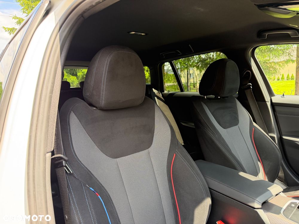 BMW Seria 3 320i M Sport - 19