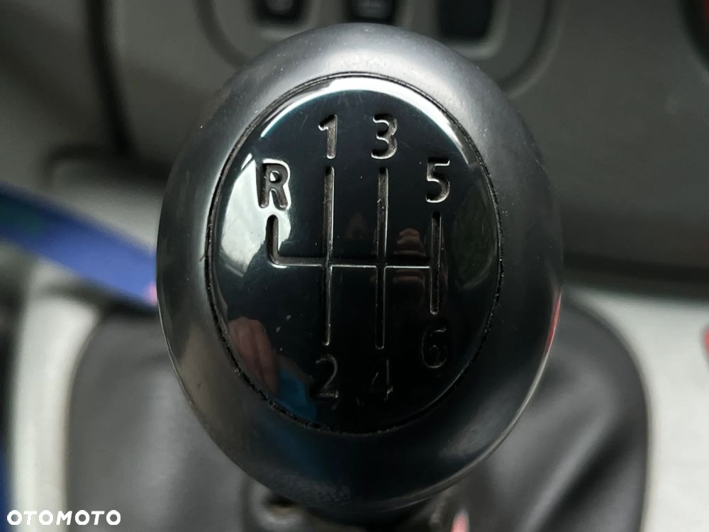 Renault TRAFIC - 22