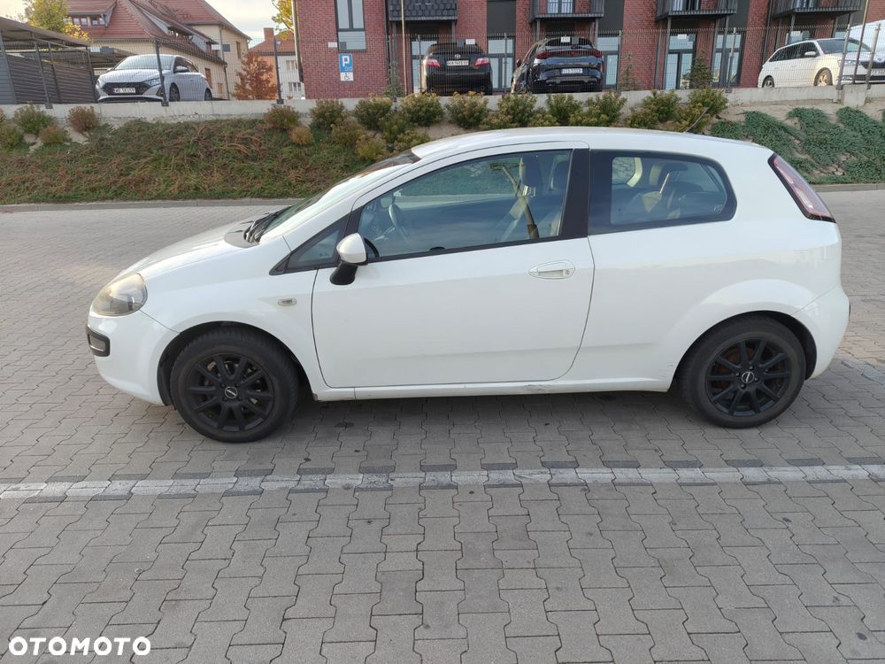 Fiat Punto Evo 2011 photo 4