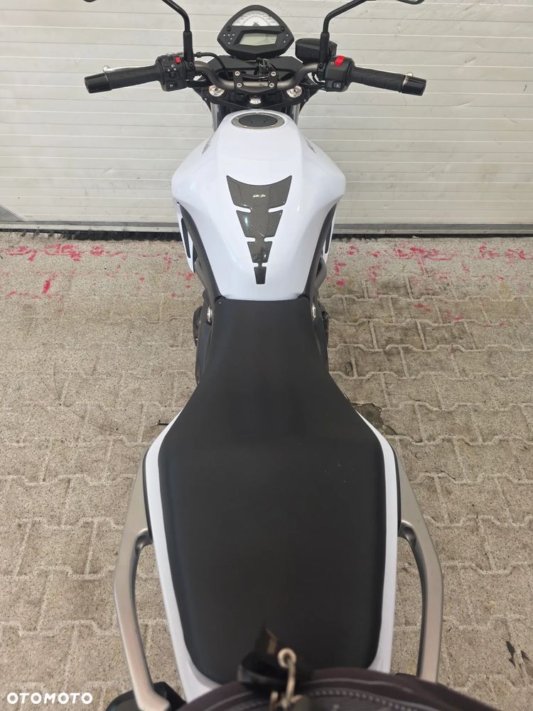 Kawasaki ER - 29