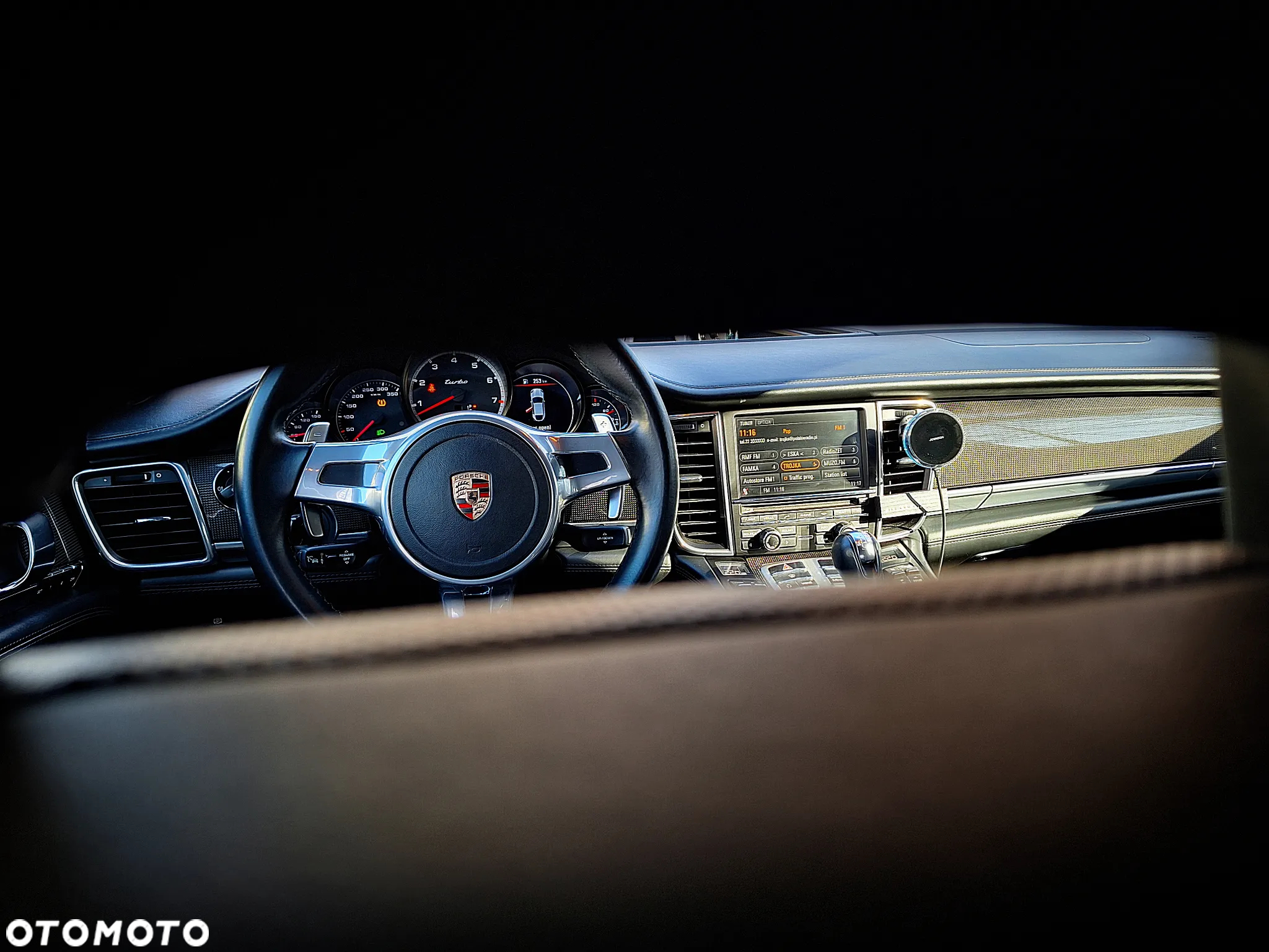 Porsche Panamera Turbo - 38