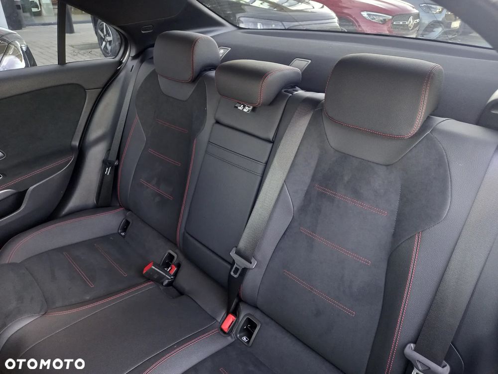 Mercedes-Benz Klasa A 200 AMG Line 7G-DCT - 6