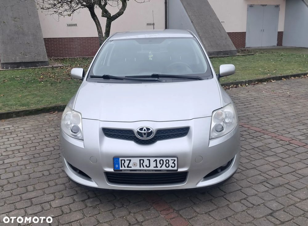 Toyota Auris 1.6 VVT-i Executive - 2