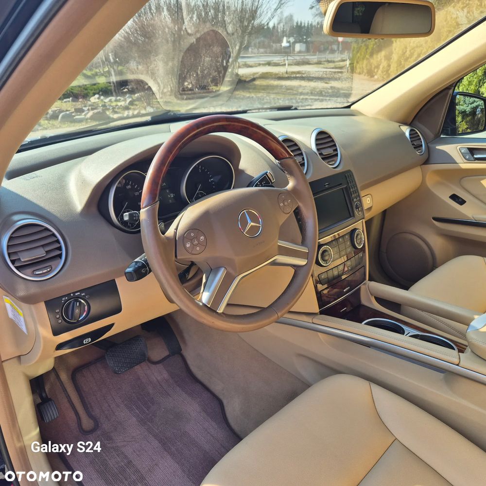 Mercedes-Benz ML - 7