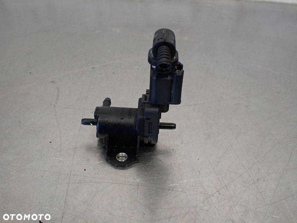 ZAWÓR PODCIŚNIENIA PEUGEOT 301  9688124580 - 3