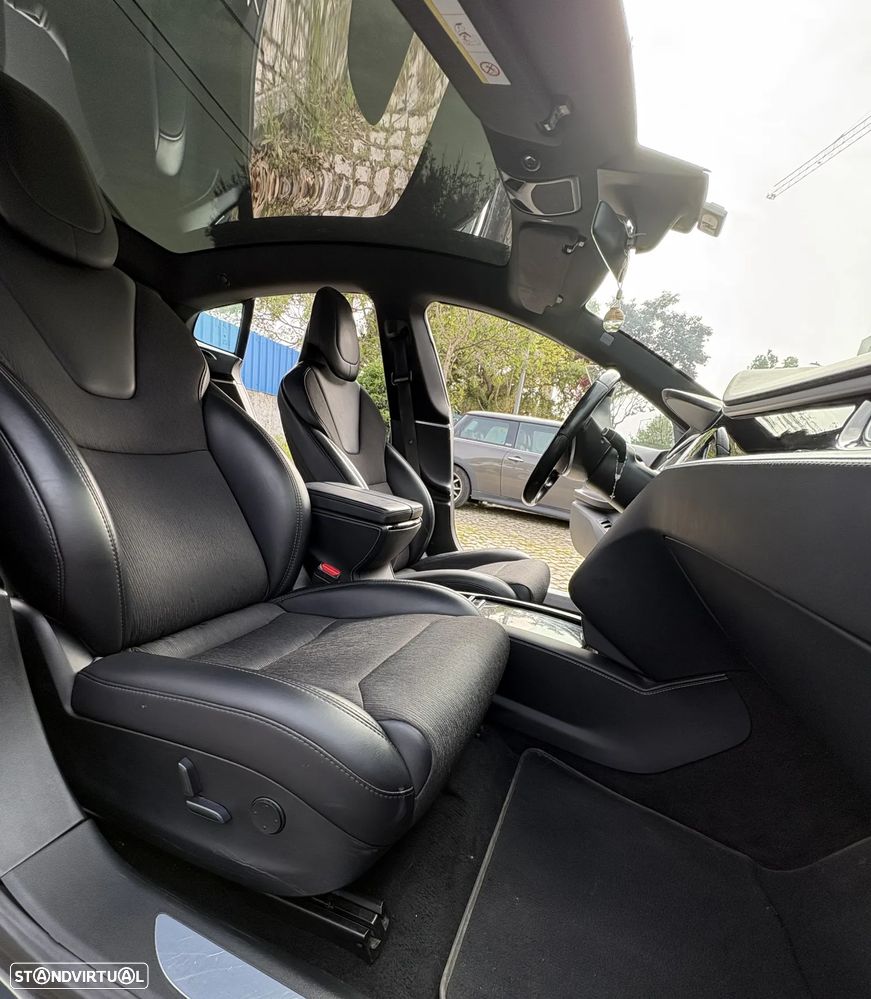 Tesla Model S - 7