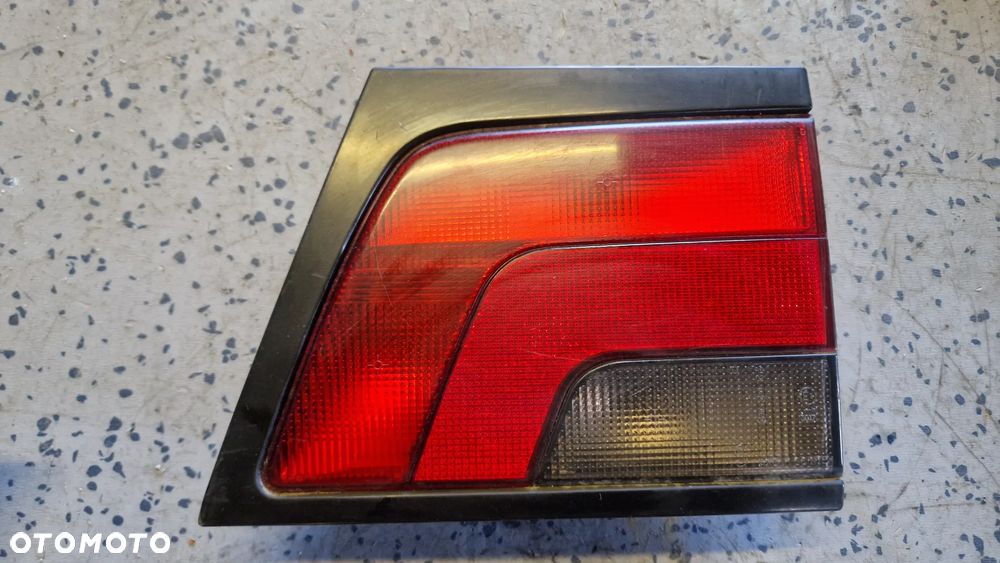 PEUGEOT 806 LAMPA TYŁ PRAWA - 1