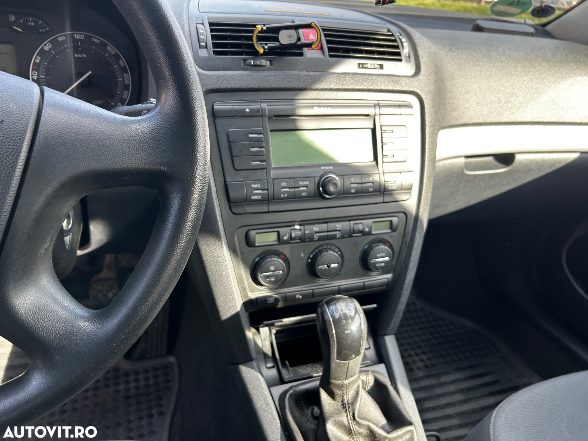 Skoda Octavia - 8