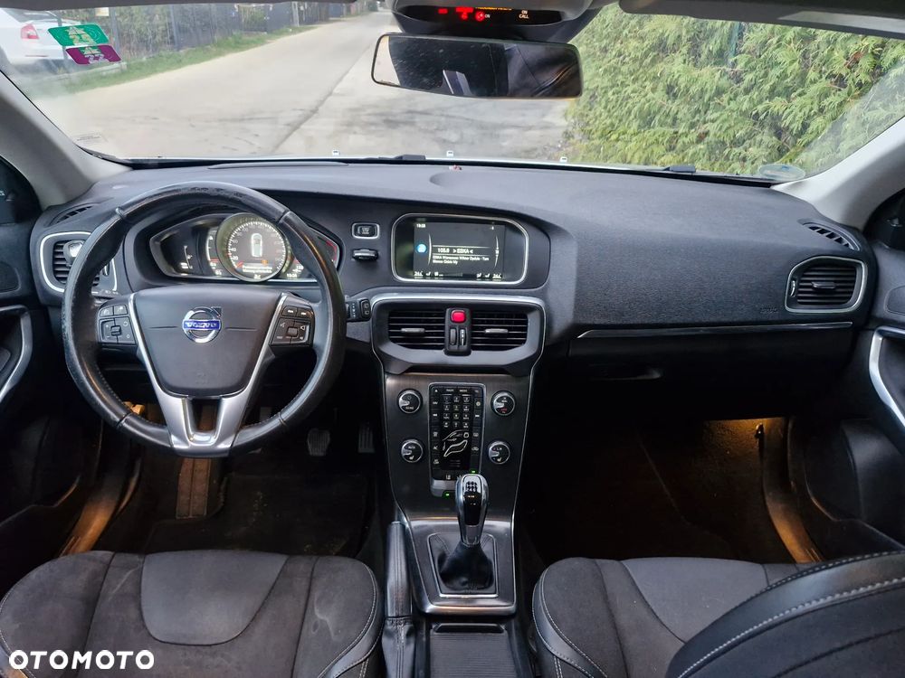 Volvo V40 D4 Inscription - 6