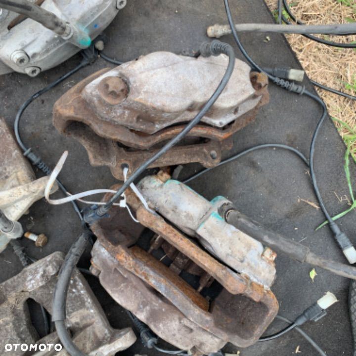 mercedes e 211 cls 219 zacisk tył zaciski przód - 5