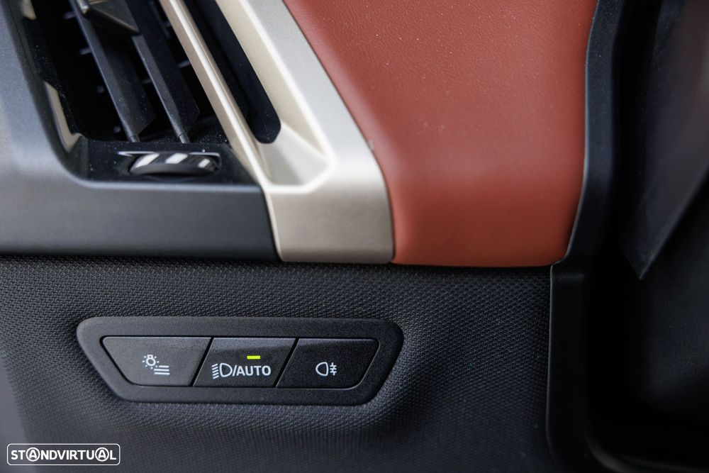 BMW iX xDrive 50 Pack Desportivo - 10