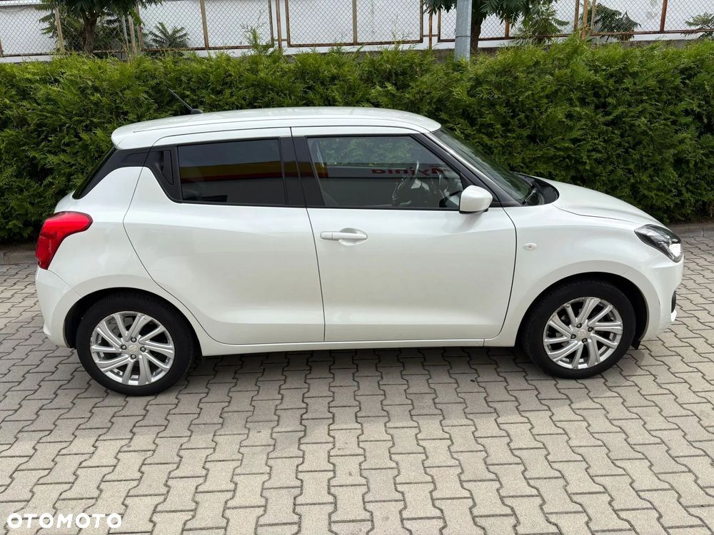 Suzuki Swift 1.2 Dualjet SHVS Premium Plus CVT - 7