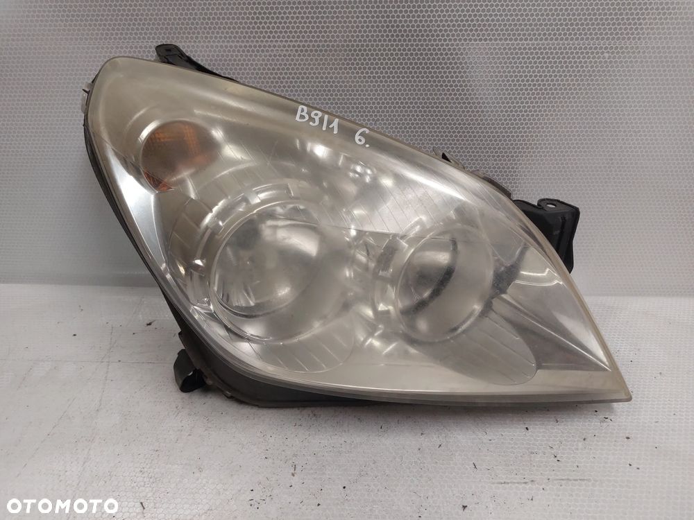 .  LAMPA PRZOD PRZEDNIA PRAWA OPEL ASTRA H - 1