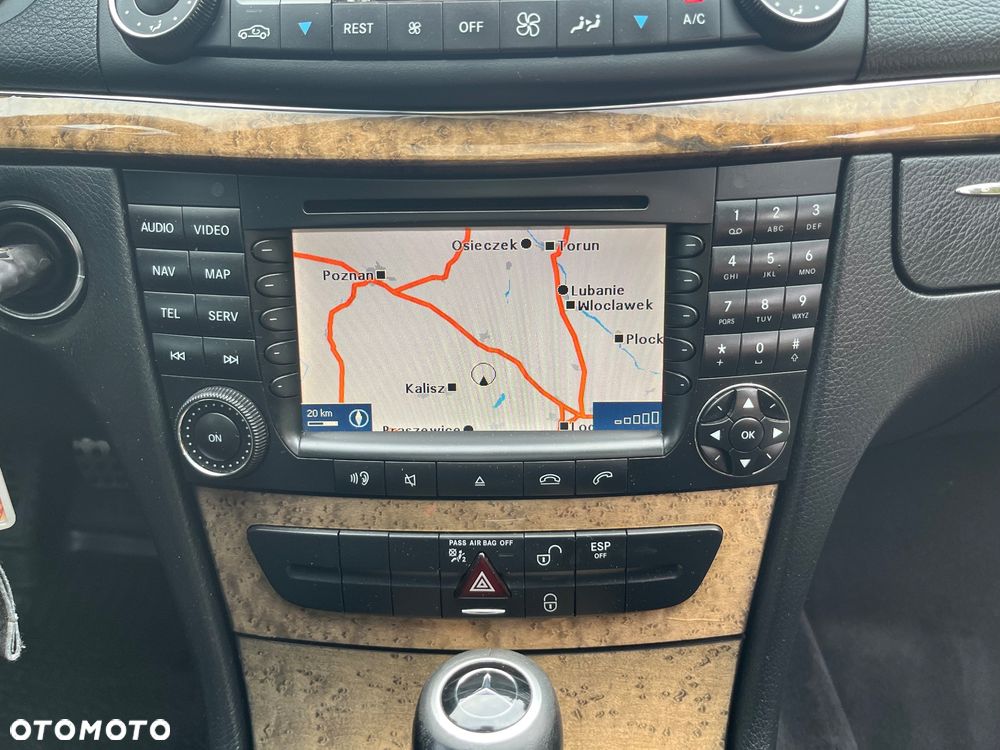 Mercedes-Benz Klasa E 350 4Matic Avantgarde Sport Edition - 11