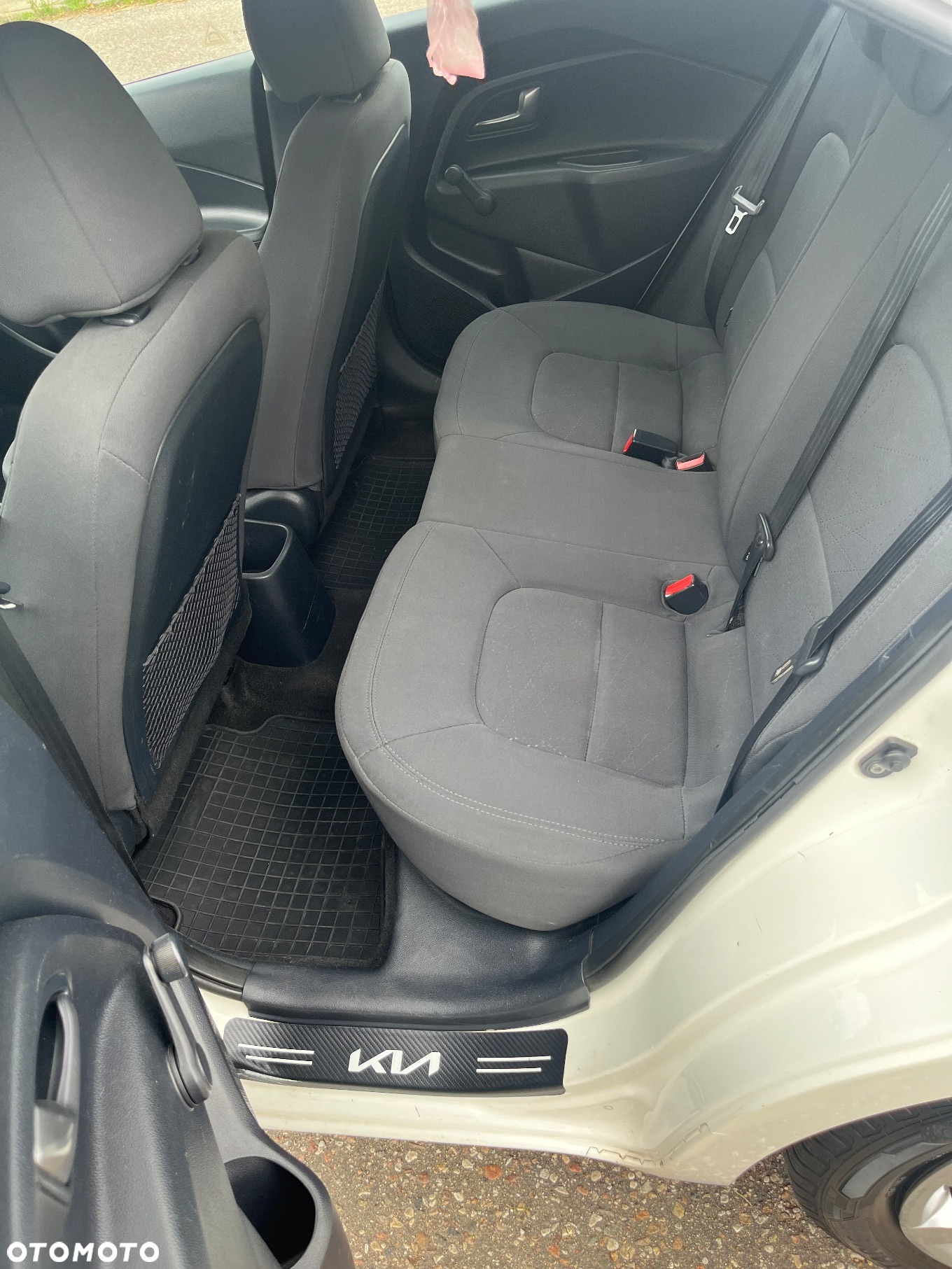 Kia Rio 1.2 M - 10