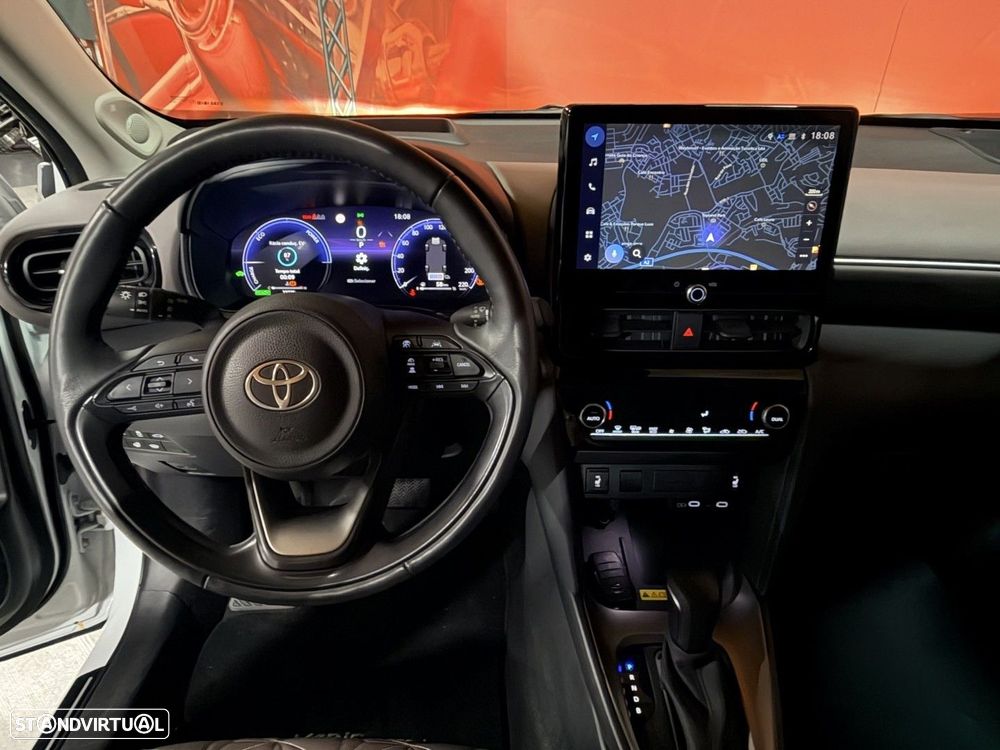 Toyota Yaris Cross 1.5 HDF Premiere Edition - 9