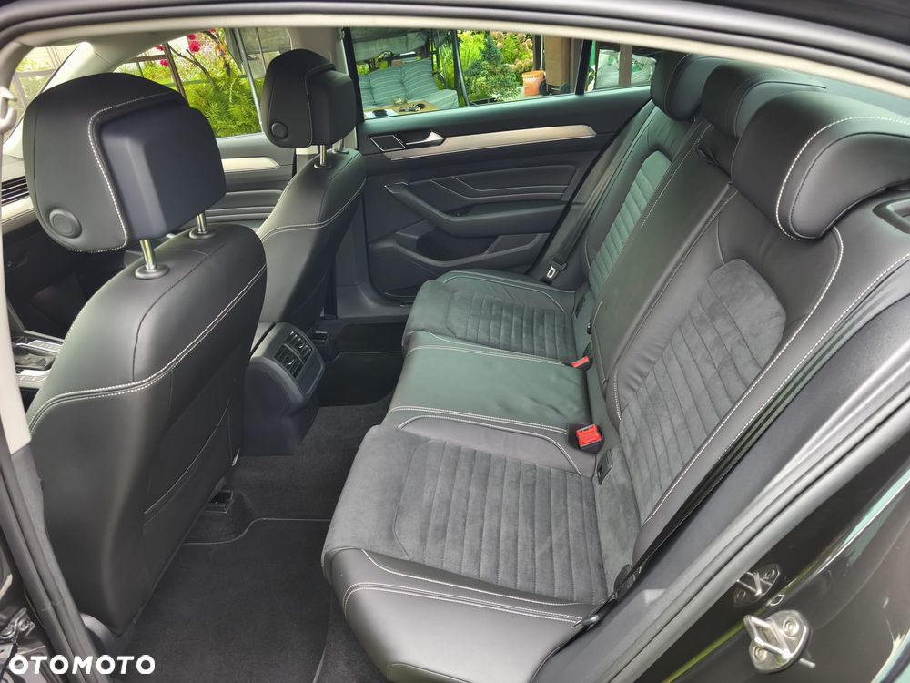 Volkswagen Passat 2.0 TSI Elegance DSG - 22