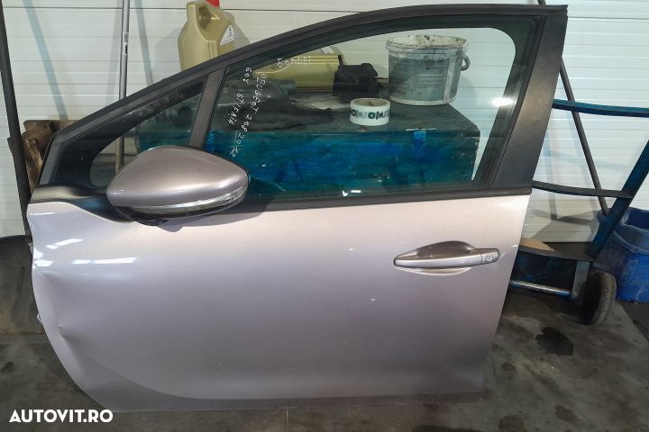 Usa fata stanga USA ARE DEFECT SE POATE VEDEA IN POZA Peugeot 208 1 [ - 3