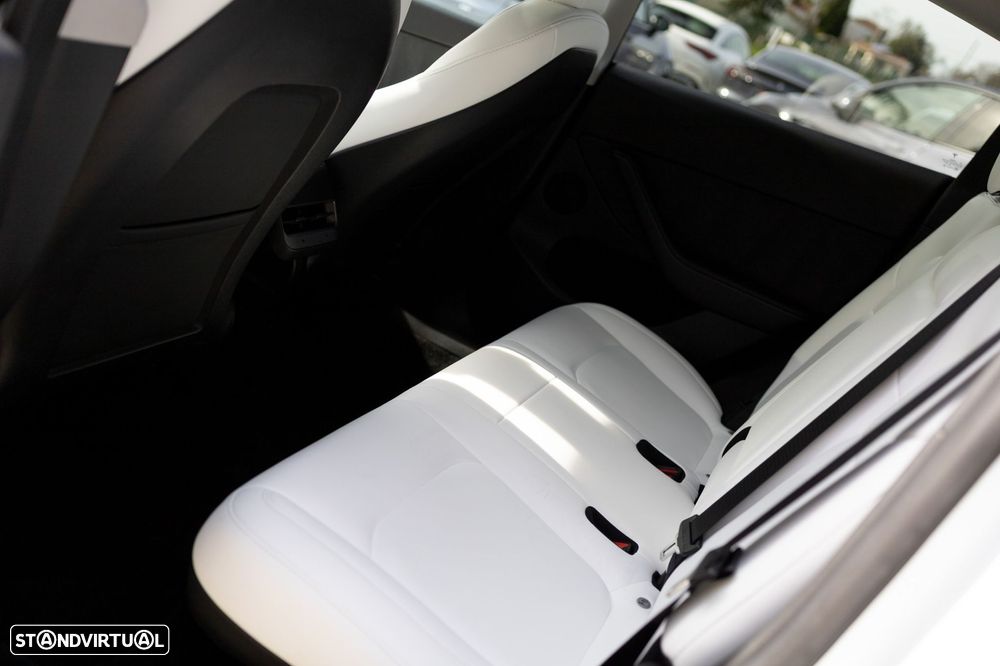 Tesla Model Y Long Range Tração Integral - 15