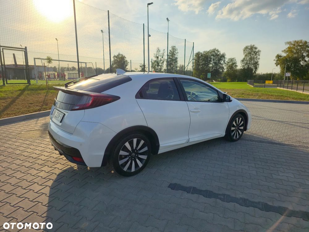 Honda Civic 1.8 Lifestyle (Honda Connect+) - 8