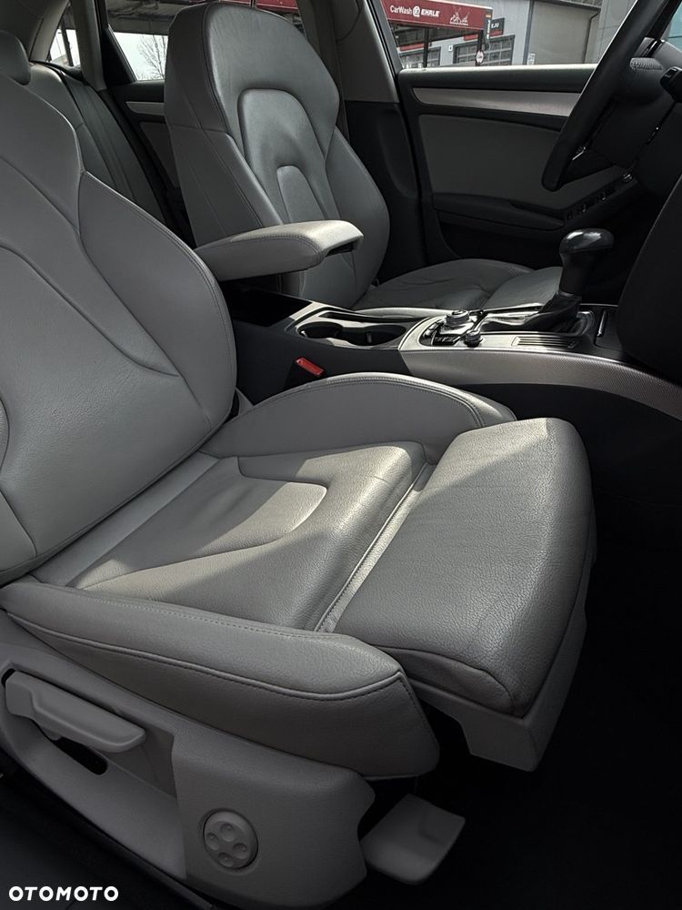 Audi A4 Limousine - 16