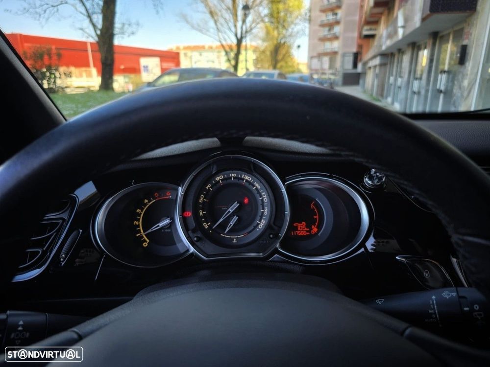 Citroën DS3 1.6 e-HDi So Chic - 19