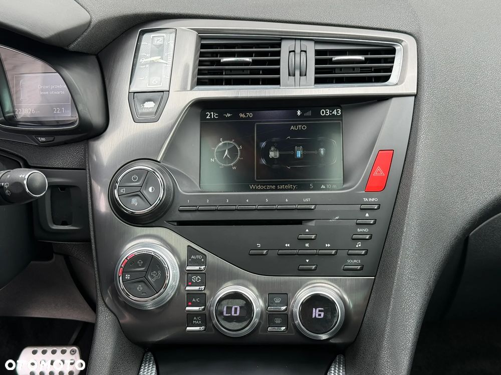 Citroën DS5 Hybrid4 EGS6 SportChic - 23