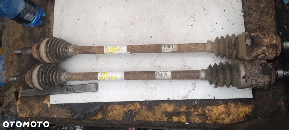 Dacia DUSTER I 1,5dci 4X4 półoś tył - 1