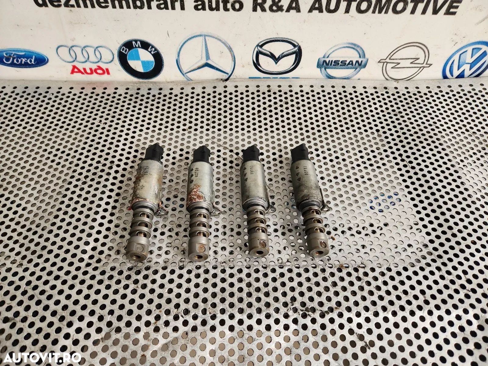Valva Senzor Vanos Supapa Solenoid Audi A5 S5 RS5 A6 RS6 A4 RS4 Q7 A8 Vw Touareg 4.2 FSI Motor CAU - 1