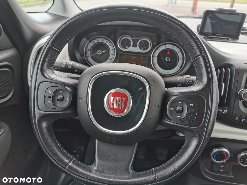 Fiat 500L 1.4 16V Opening Edition - 16