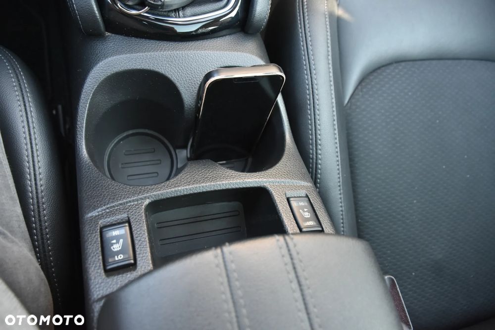 Nissan Qashqai 1.6 dCi DPF tekna - 19