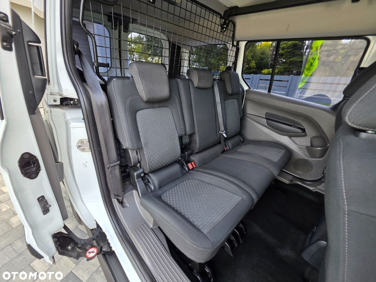 Ford Transit Connect - 21