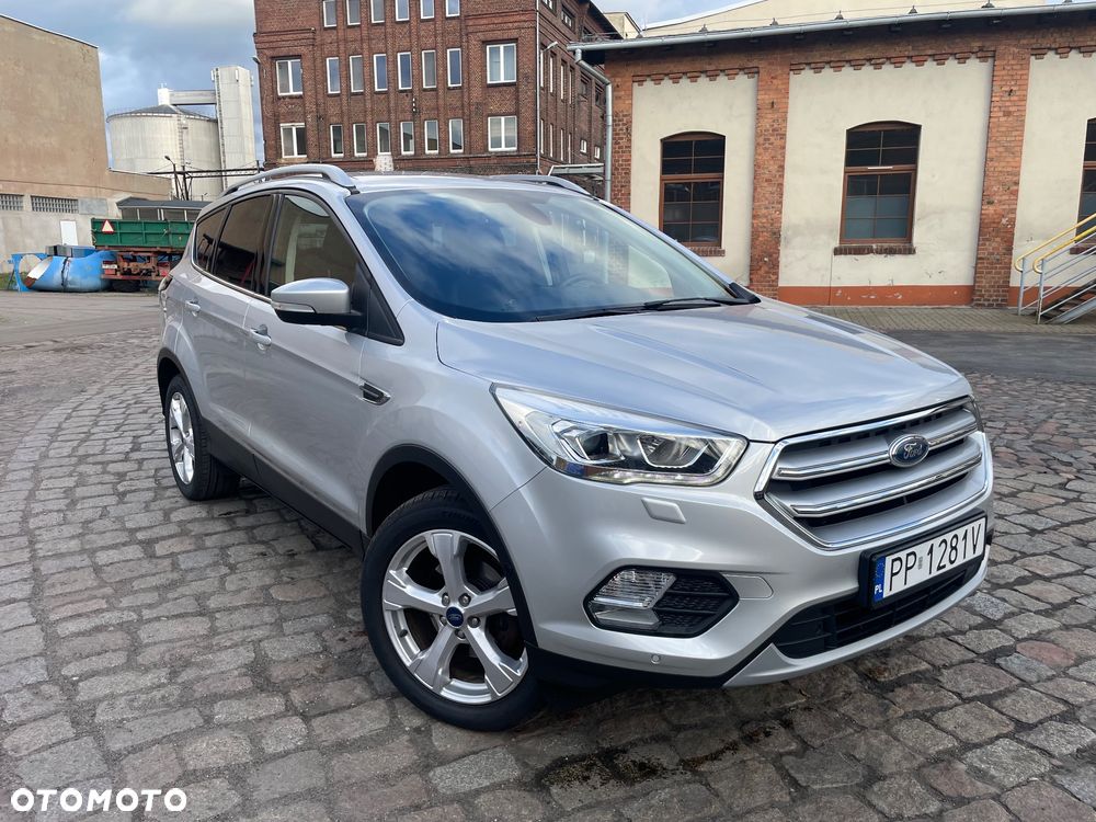 Ford Kuga 1.5 EcoBoost 2x4 Titanium - 3