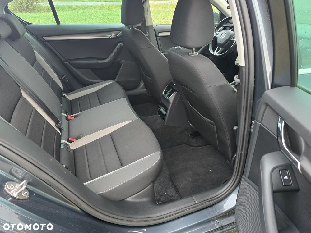 Skoda Octavia 1.6 TDI Edition - 7